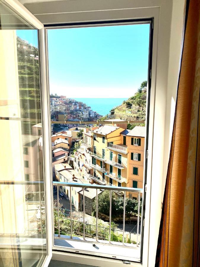 Отель The Manarola Main Plaza Экстерьер фото